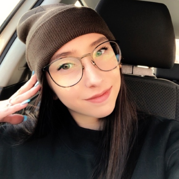 Meet your Posher, Mar - Picture 1 of 1